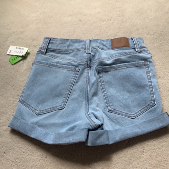 light wash high-rise jean shorts from Aeropostale - Picture 2 of 3